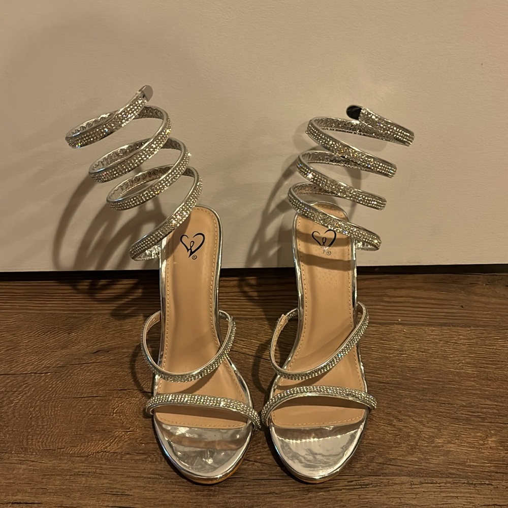 Sparkly dress shoes